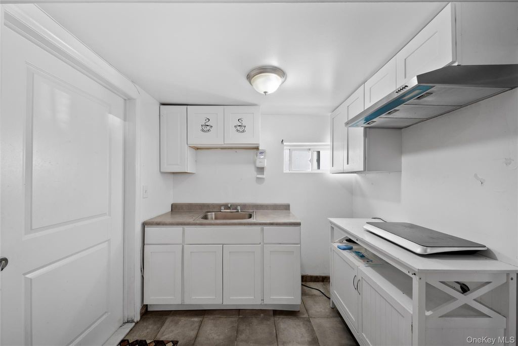 2710 Lurting Avenue, Bronx, NY 10469 — photo 4