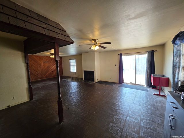 538 ELLANA CLAIRE ST, San Antonio, TX 78225