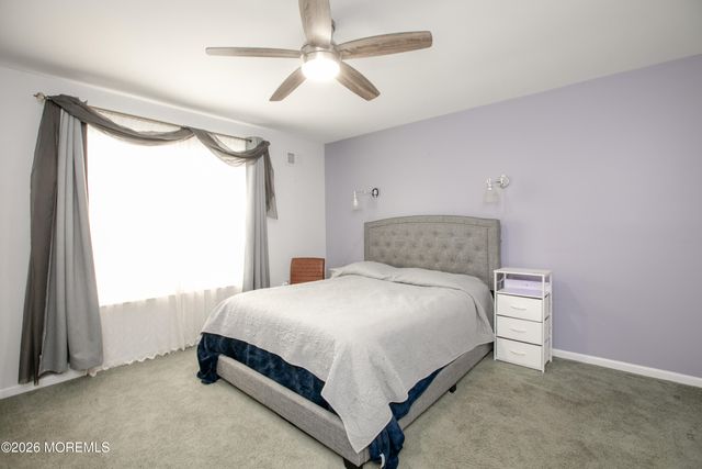 26 Skyline Drive, Lakewood, NJ 08701