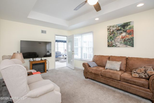 26 Skyline Drive, Lakewood, NJ 08701