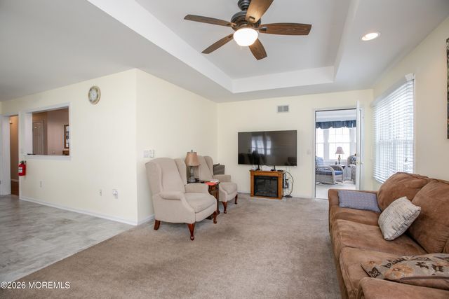 26 Skyline Drive, Lakewood, NJ 08701