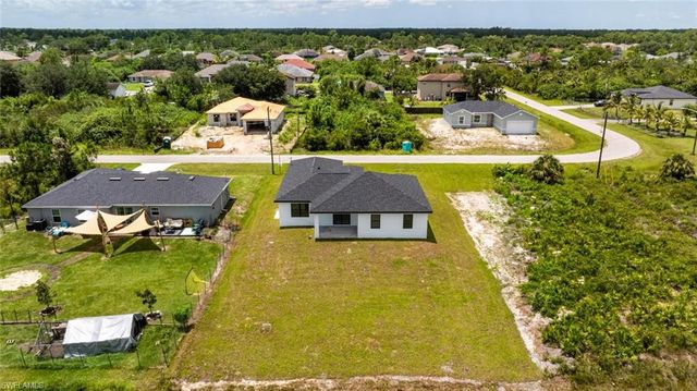 420 Yolanda ST, Lehigh Acres, FL 33972