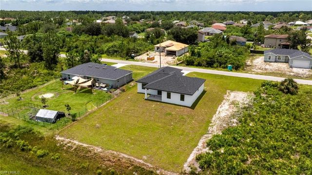 420 Yolanda ST, Lehigh Acres, FL 33972