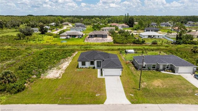 420 Yolanda ST, Lehigh Acres, FL 33972