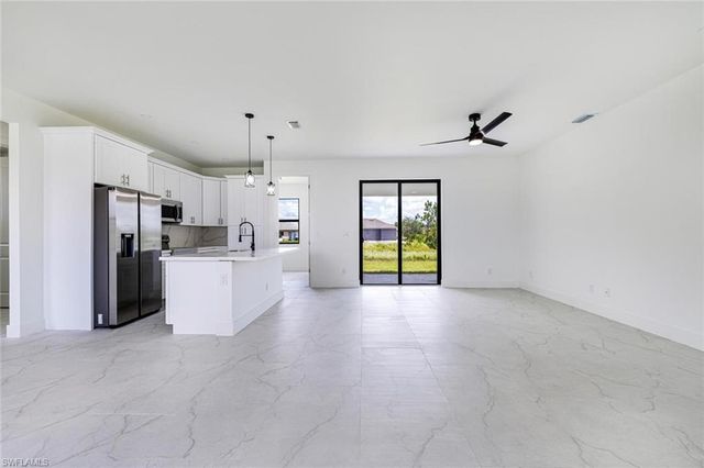 420 Yolanda ST, Lehigh Acres, FL 33972