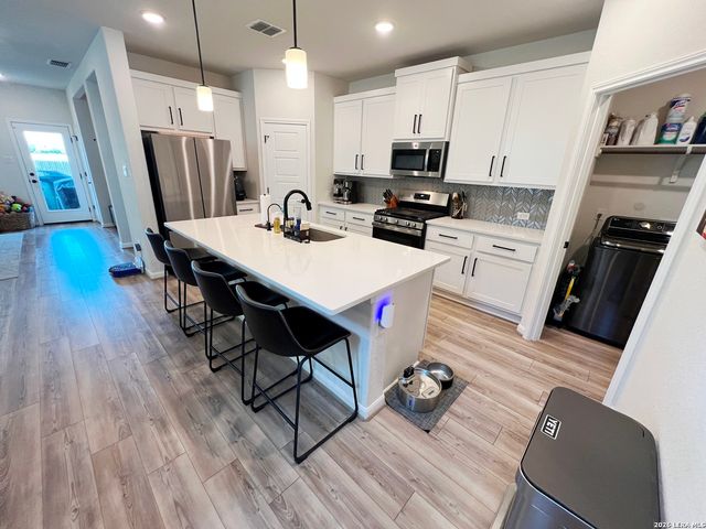 8347 SUNRISE GLN, Schertz, TX 78154