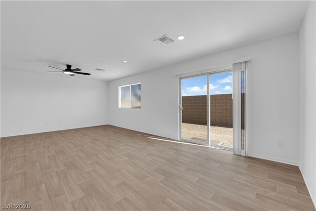 6020 Swift Lariat Street, Las Vegas, NV 89113