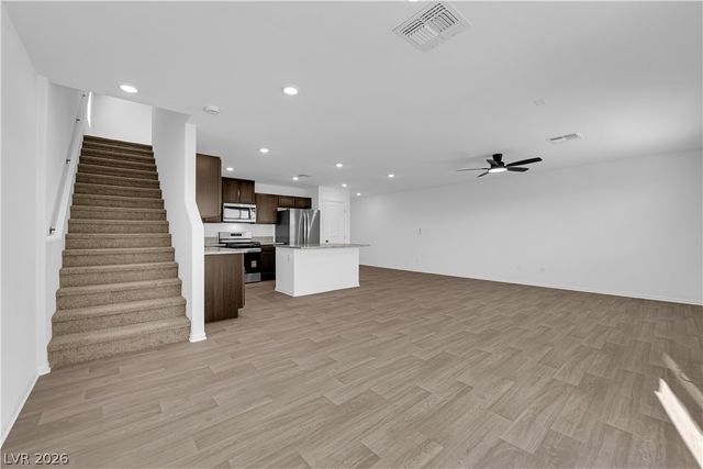 6020 Swift Lariat Street, Las Vegas, NV 89113