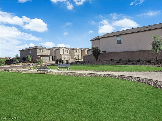 6020 Swift Lariat Street, Las Vegas, NV 89113