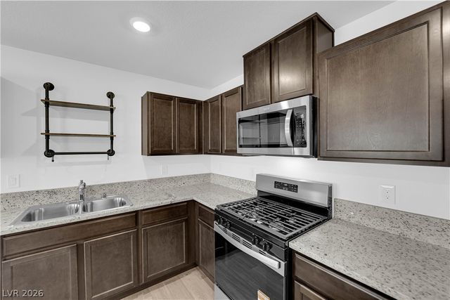 6020 Swift Lariat Street, Las Vegas, NV 89113