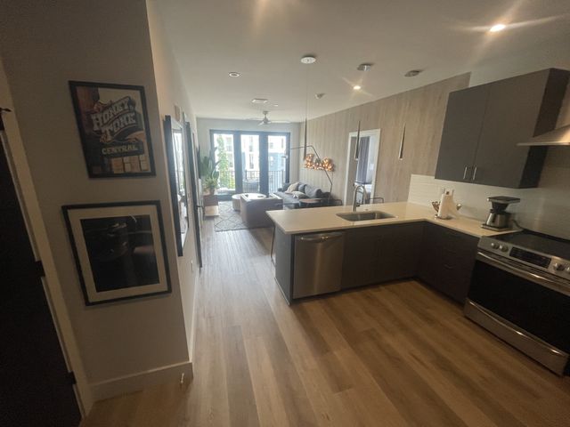 303 31st Ave N Apt 316, Nashville, TN 37203