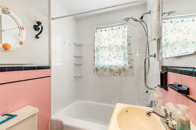 359 Williston Way, Pawtucket, RI 02861