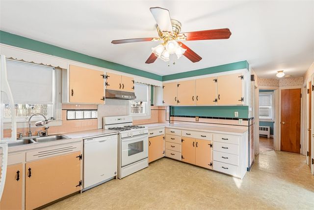 359 Williston Way, Pawtucket, RI 02861