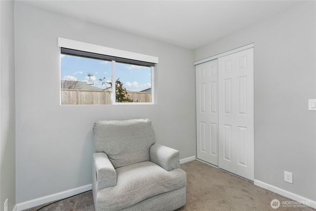 24532 35th Place S, Kent, WA 98032