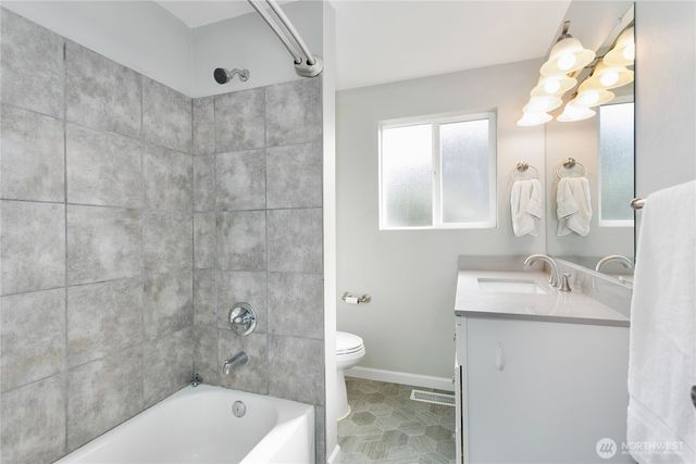 24532 35th Place S, Kent, WA 98032