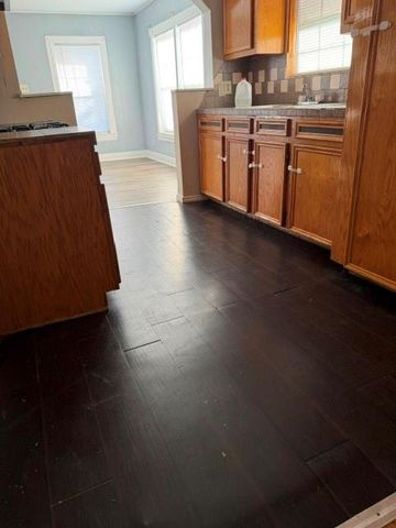 110 W Hunnicutt Street, Baytown, TX 77520