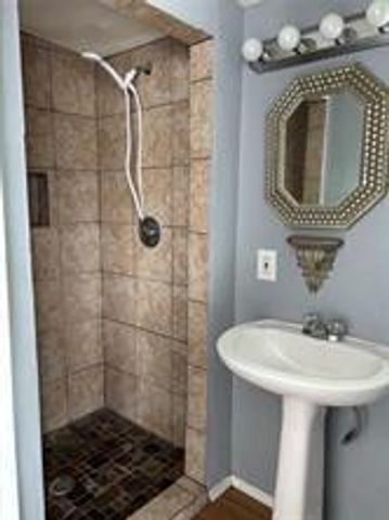 110 W Hunnicutt Street, Baytown, TX 77520