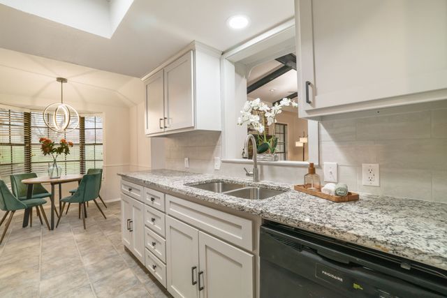 105 Kelsoe Drive, Sherman, TX 75090