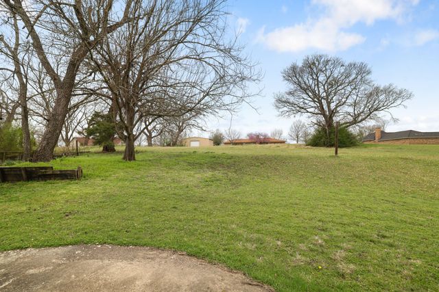 105 Kelsoe Drive, Sherman, TX 75090