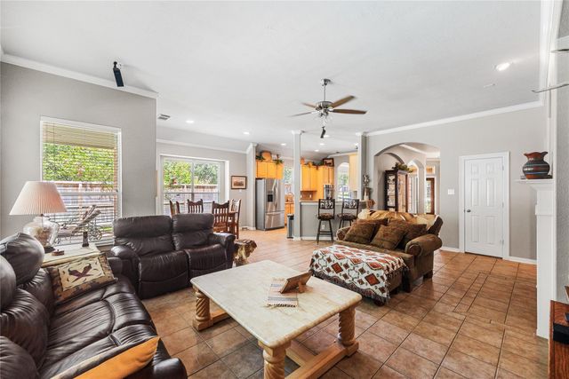 6515 Greencreek Meadows Lane, Spring, TX 77379