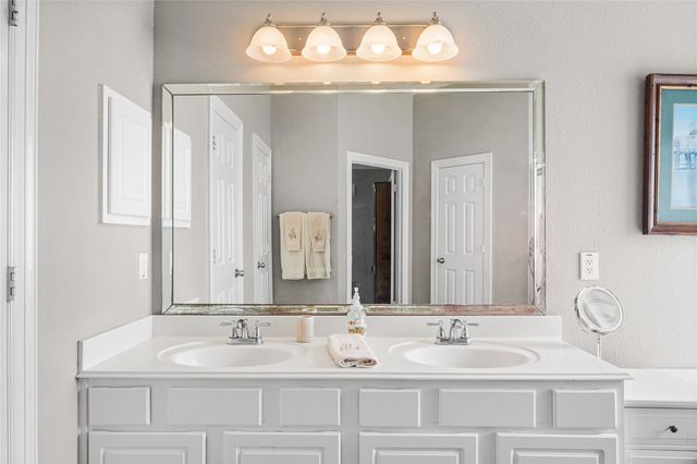 6515 Greencreek Meadows Lane, Spring, TX 77379