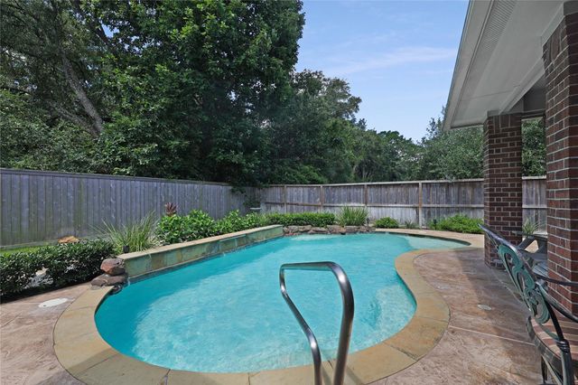 6515 Greencreek Meadows Lane, Spring, TX 77379