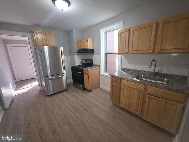 417 WALNUT AVE, Trenton, NJ 08609