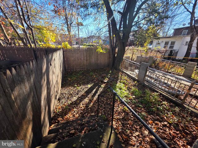 417 WALNUT AVE, Trenton, NJ 08609