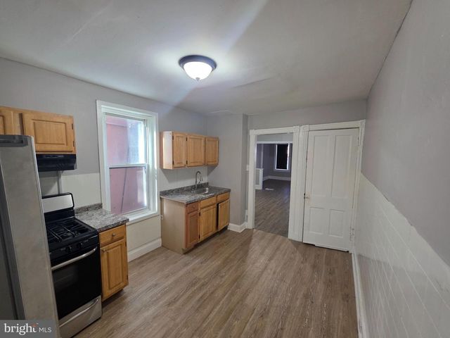 417 WALNUT AVE, Trenton, NJ 08609