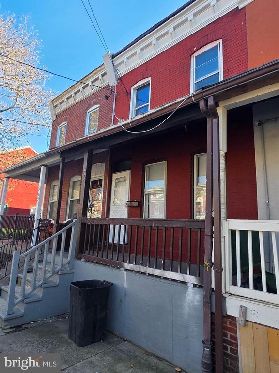 417 WALNUT AVE, Trenton, NJ 08609