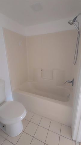 3700 N 56th Avenue 1015, Hollywood, FL 33021