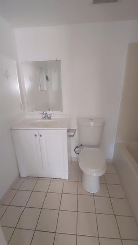 3700 N 56th Avenue 1015, Hollywood, FL 33021