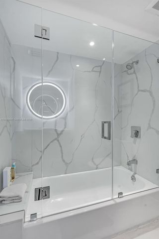 6301 Collins Ave 1207, Miami Beach, FL 33141