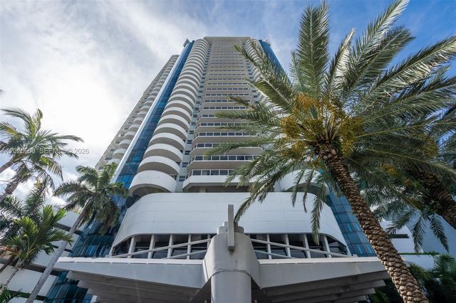 6301 Collins Ave 1207, Miami Beach, FL 33141