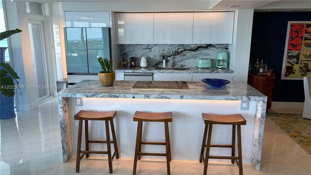 6301 Collins Ave 1207, Miami Beach, FL 33141