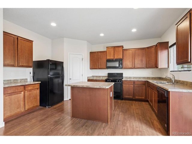 1616 Taos St, Brighton, CO 80603