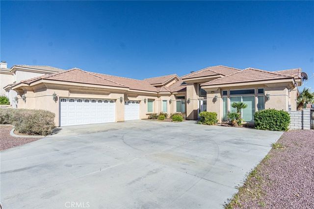 16233 Ridge View Drive, Apple Valley, CA 92307
