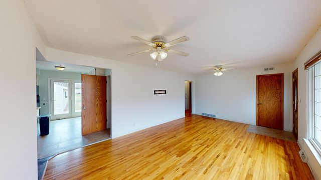 2141 Harmony Avenue, Albert Lea, MN 56007