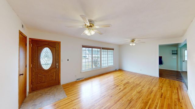 2141 Harmony Avenue, Albert Lea, MN 56007