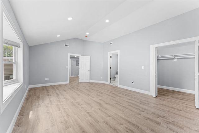 14 Temi Rd, Brockton, MA 02302