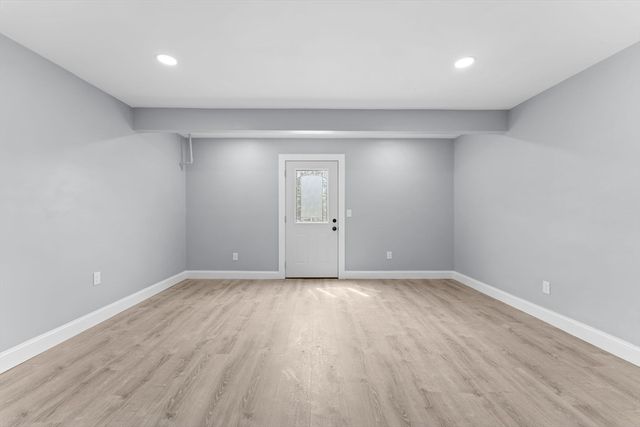 14 Temi Rd, Brockton, MA 02302