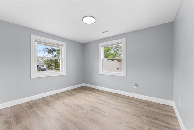 14 Temi Rd, Brockton, MA 02302