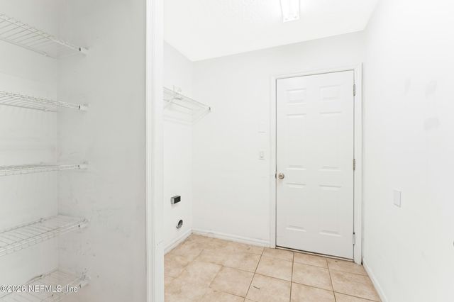 893 BLACKBERRY Lane, St. Johns, FL 32259