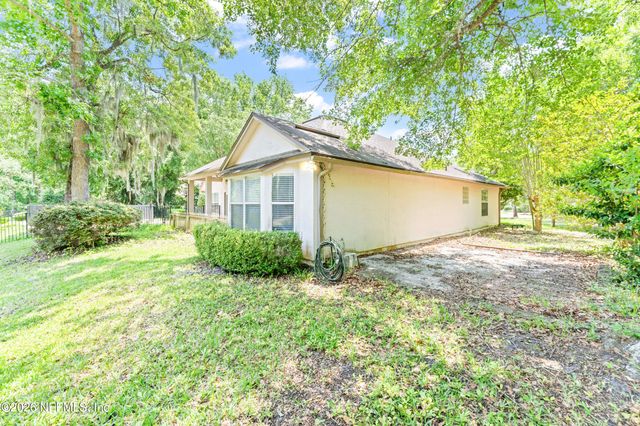 893 BLACKBERRY Lane, St. Johns, FL 32259