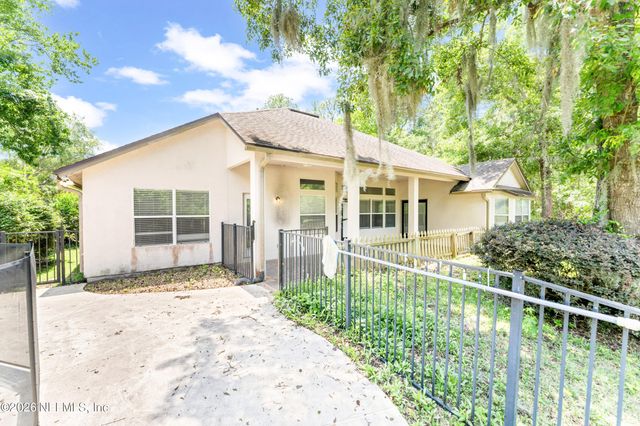 893 BLACKBERRY Lane, St. Johns, FL 32259
