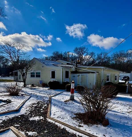 52 Touisset Ave, Swansea, MA 02777