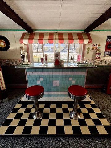 52 Touisset Ave, Swansea, MA 02777