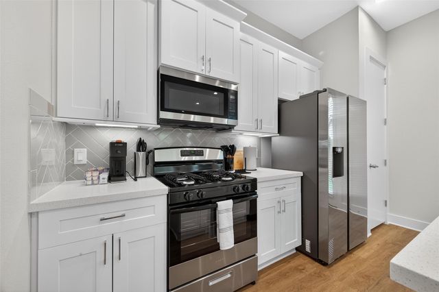 833 Dorchester St Street E, Houston, TX 77022