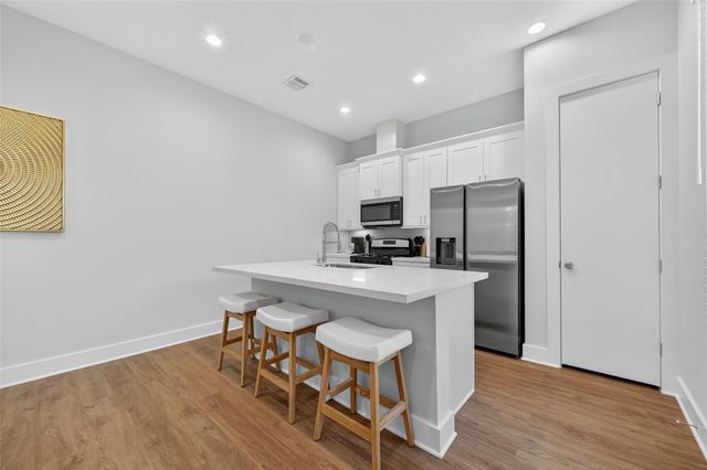 833 Dorchester St Street E, Houston, TX 77022