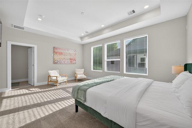 833 Dorchester St Street E, Houston, TX 77022